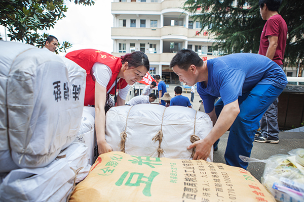 無(wú)人機(jī)裝備馳援抗洪救災(zāi)，守衛(wèi)家園山河在行動(dòng)