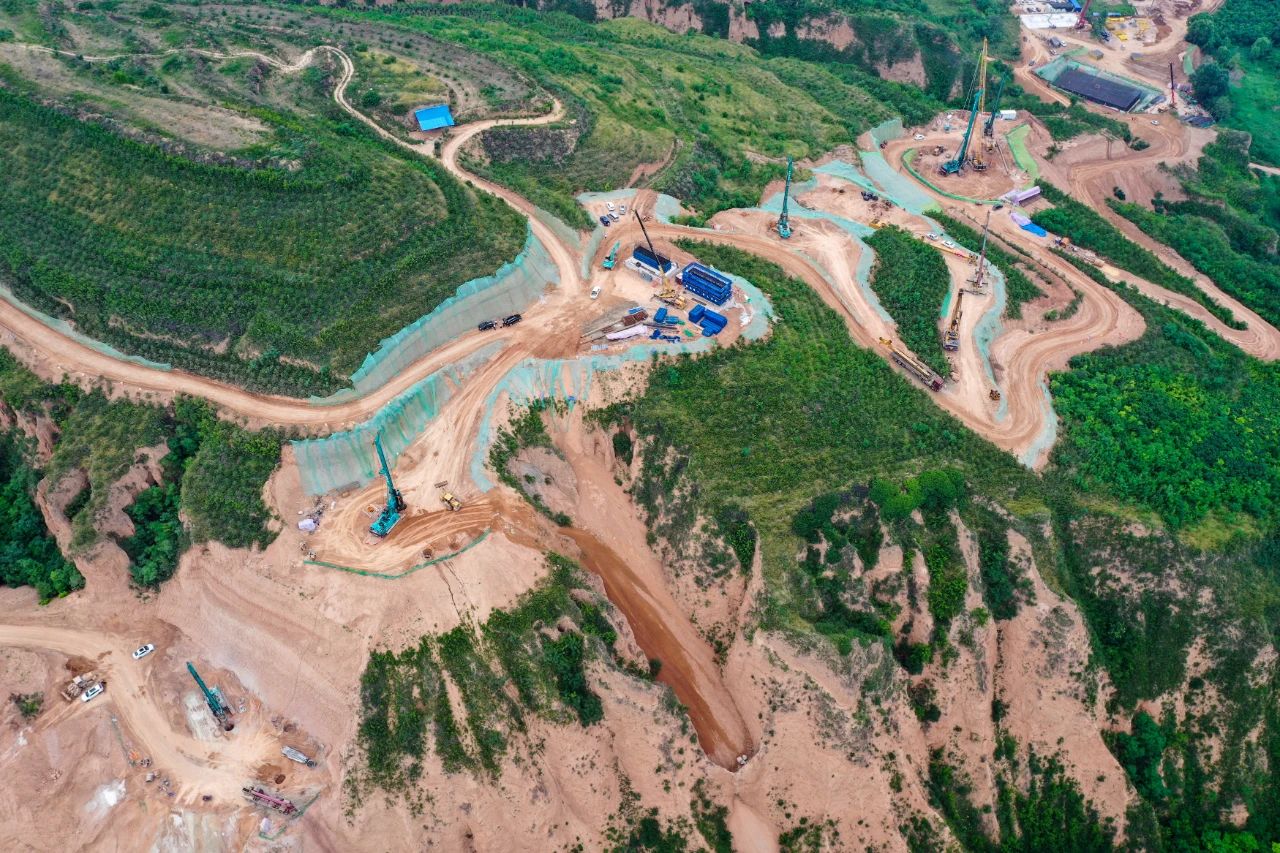 天塹施工，玉皇閣二號特大橋樁基主力軍是山河智能旋挖鉆機 | 百年風華筑錦繡山河（3）