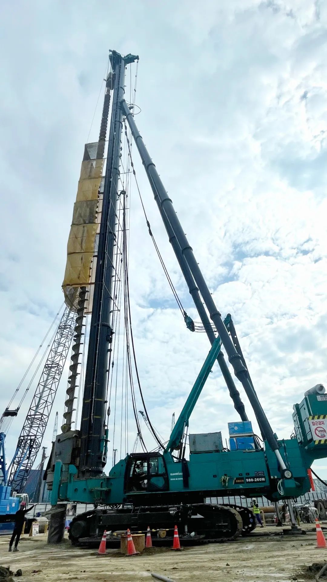 “全球最高樁架”嶄露頭角！山河智能實(shí)力助建韓國(guó)首爾麻古MICE綜合園區(qū)